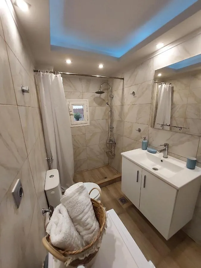 Apartment Central Garden Escape In Thessaloniki!