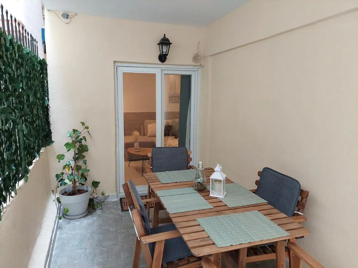 Central Garden Escape In Thessaloniki! 0*, Thessaloniki
