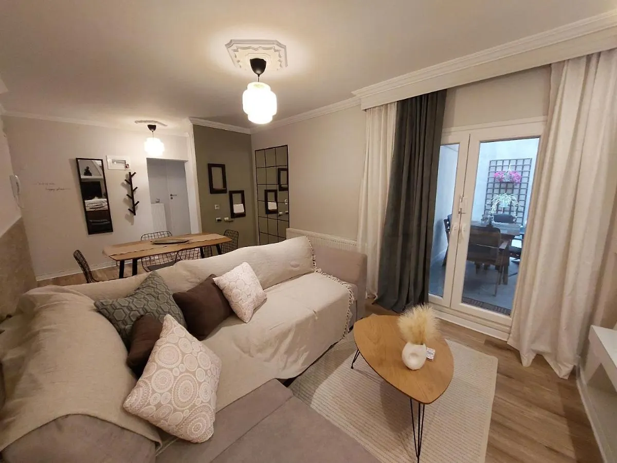 Central Garden Escape In Thessaloniki! Apartment