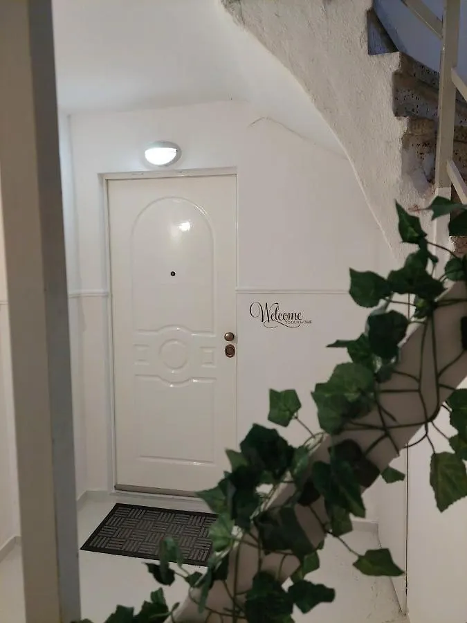 Apartment Central Garden Escape In Thessaloniki! Greece