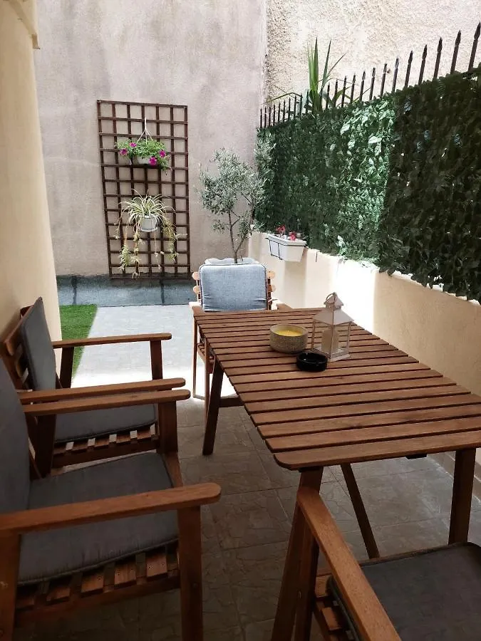 Central Garden Escape In Thessaloniki! 0*, Thessaloniki Greece