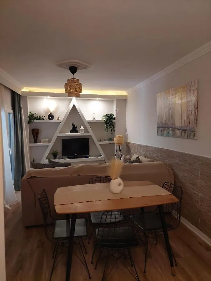 Apartment Central Garden Escape In Thessaloniki! Greece