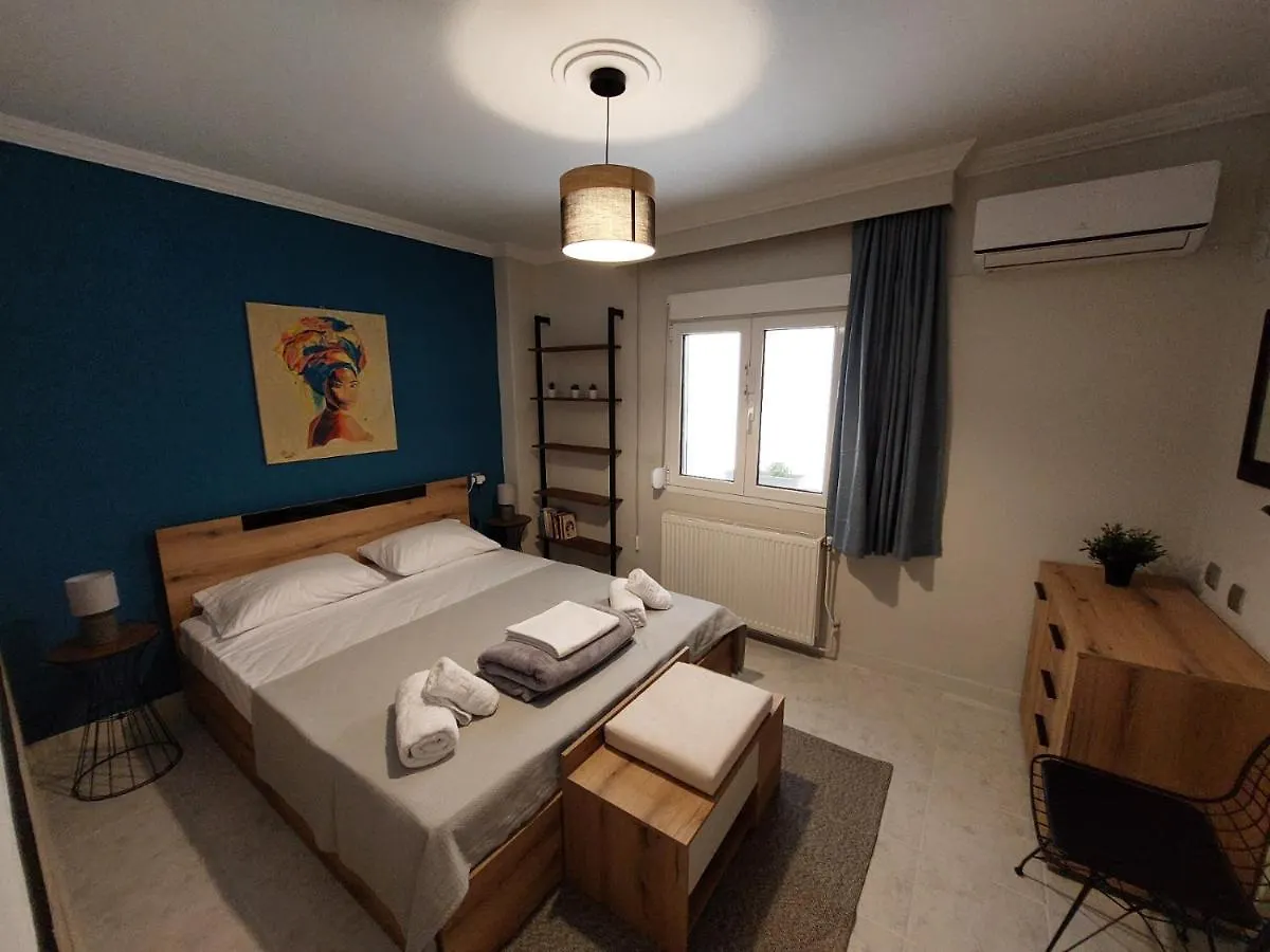 Central Garden Escape In Thessaloniki! 0*, Thessaloniki Greece