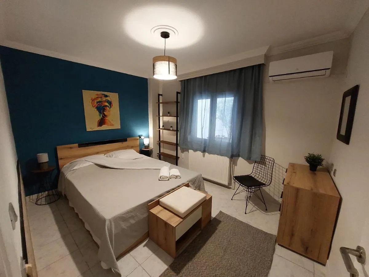 Central Garden Escape In Thessaloniki! Grecia